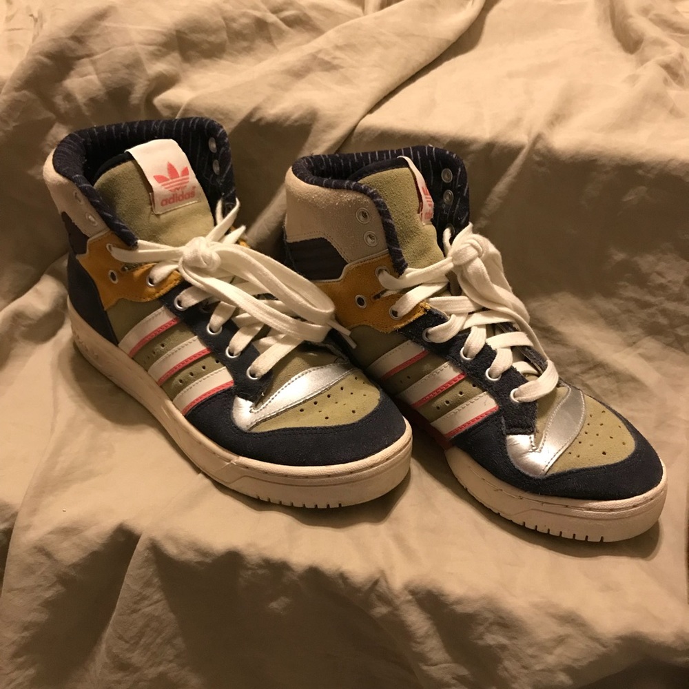 Adidas Rivalry hi
